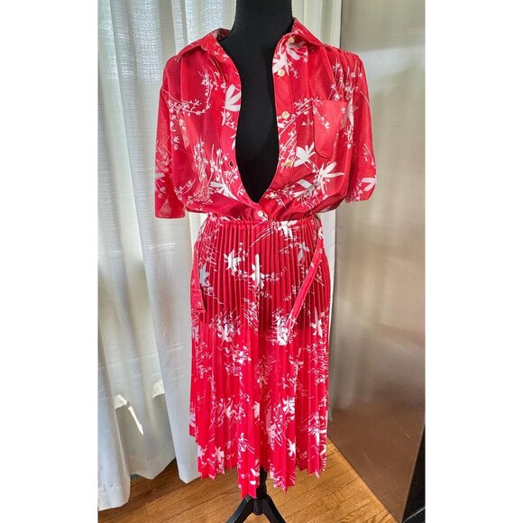Vintage 80s dress, red, white floral leaves pattern, pleated skirt - Picture 10 of 10